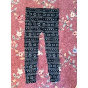 black and grey patterned leggings